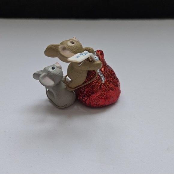 Hallmark 1998 Hershey's Sweet Treat Christmas Ornament - Picture 3 of 8